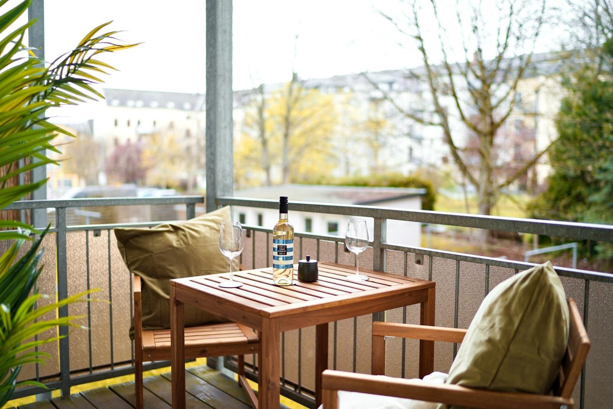 Edler Wohnraum Schlossteich-Suite 3 Sz Mit Zwei Balkonen, Kaffeevollautomat, Kamin, Klima, Lift & Zwei Parkplaetzen Chemnitz Zewnętrze zdjęcie